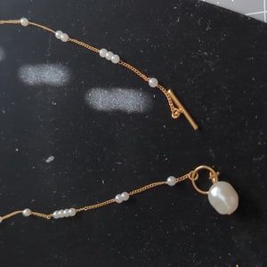 White natural necklace
